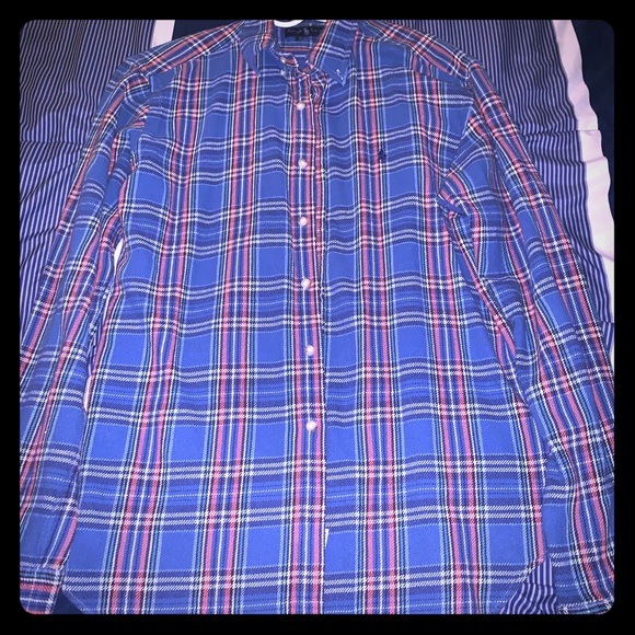 Ralph Lauren plaided casual button down shirt. - Picture 1 of 1